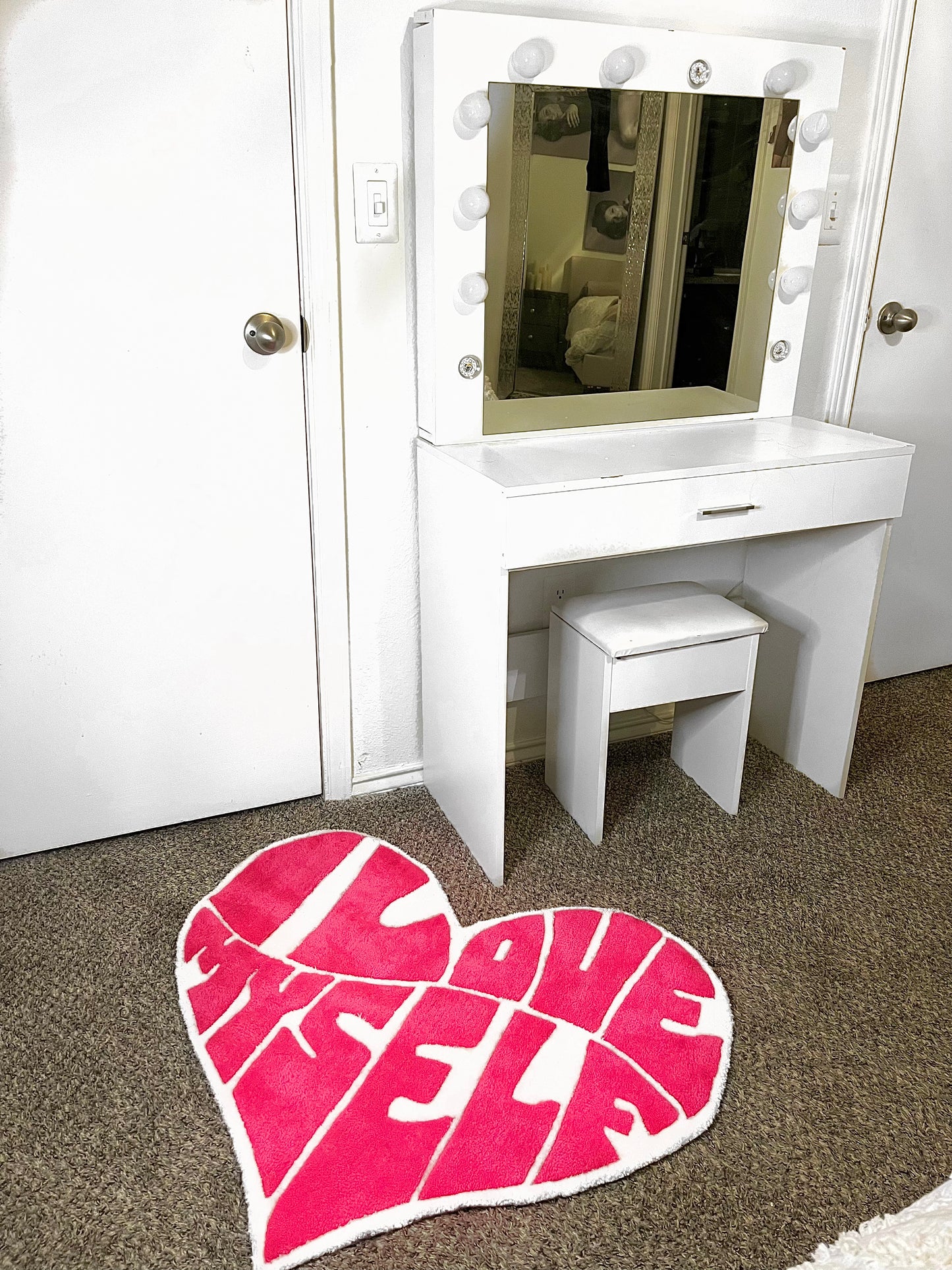 "I LOVE MYSELF RUG"